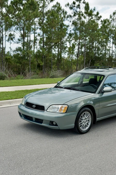 2004 Subaru - Image 23 of 31