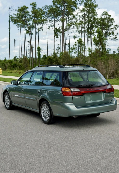 2004 Subaru - Image 9 of 31