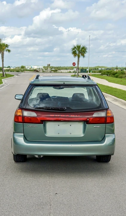 2004 Subaru - Image 8 of 31