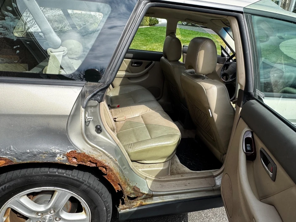 2004 Subaru Outback 2nd Gen - Image 7 of 10