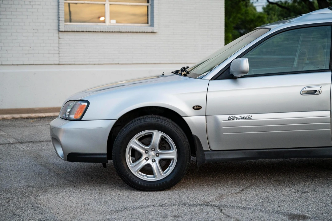 2004 Subaru Outback 2nd Gen - Image 15 of 31