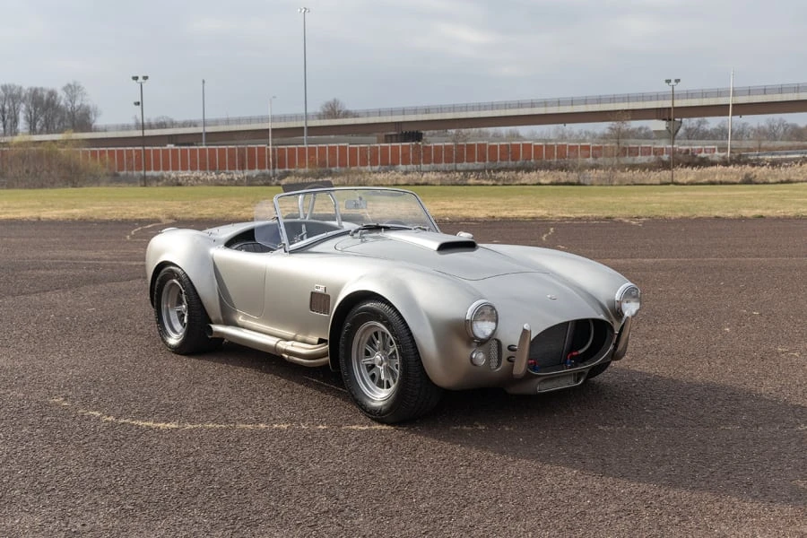 2004 Superformance - Image 11 of 31