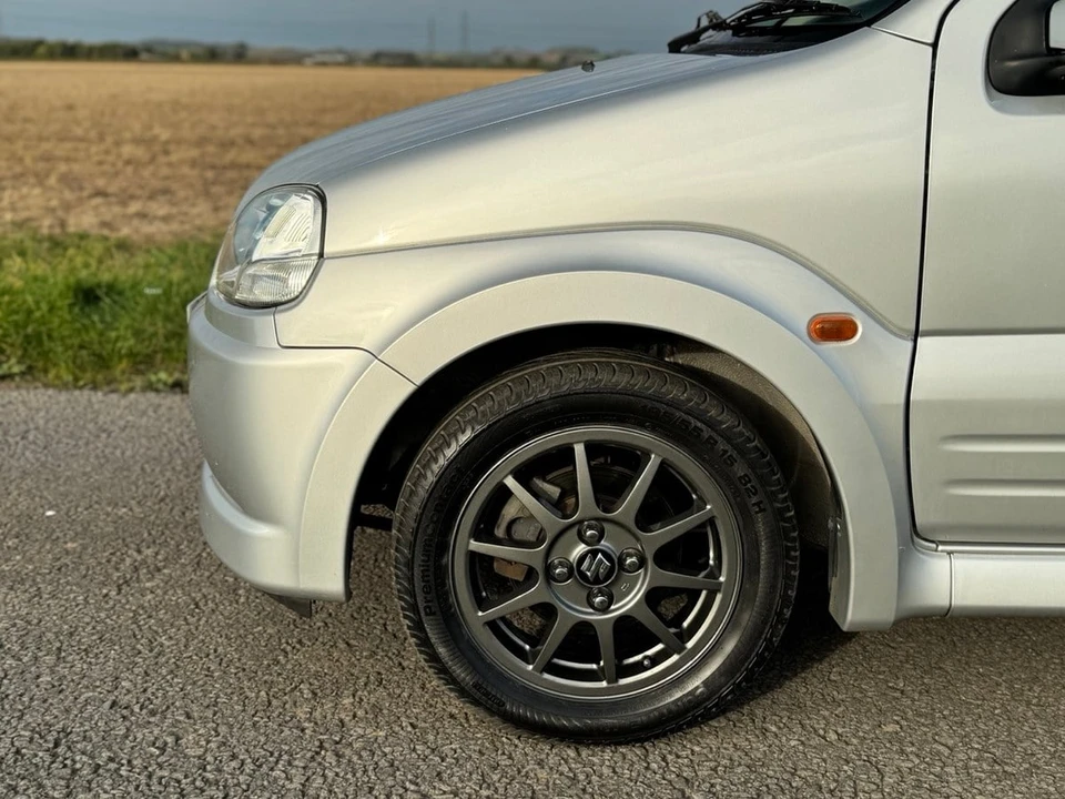 2004 Suzuki - Image 9 of 30