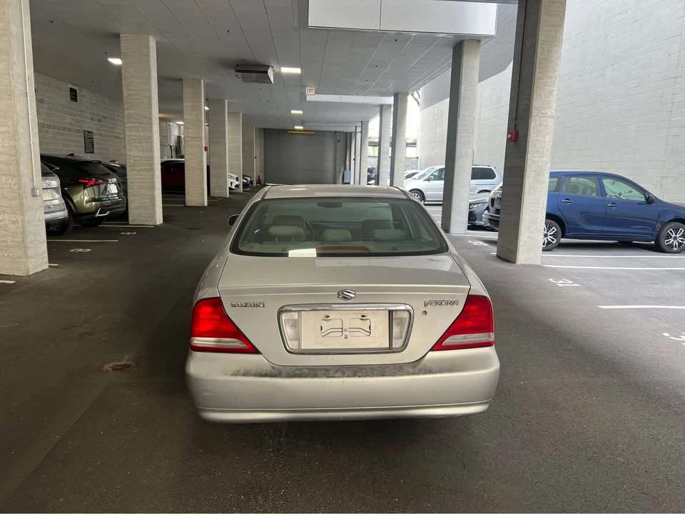 2004 Suzuki - Image 2 of 6