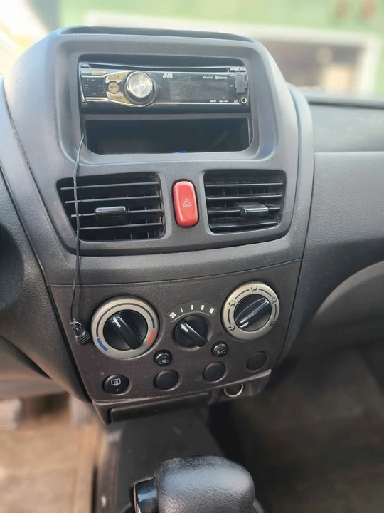 2004 Suzuki - Image 14 of 16