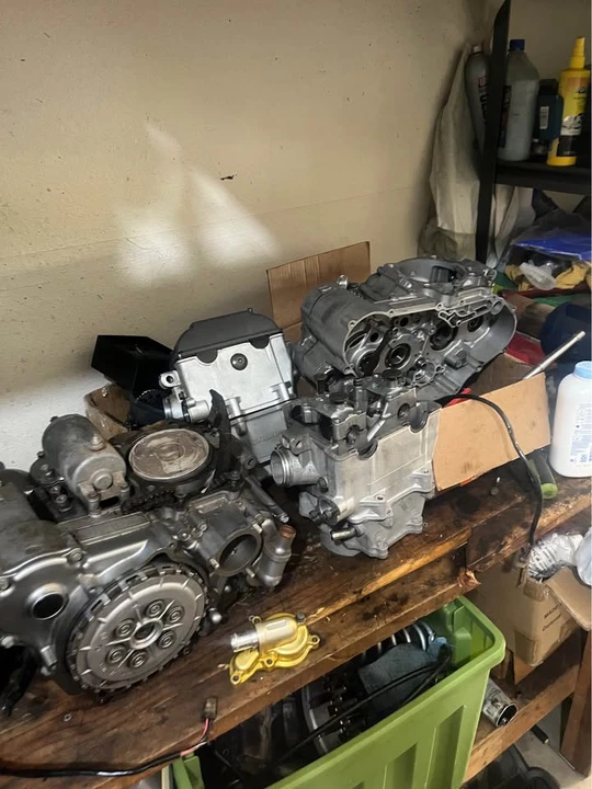 2004 Suzuki - Image 6 of 13