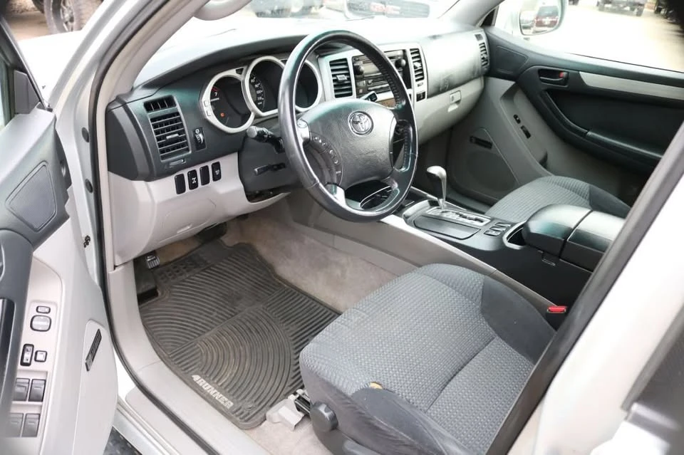 2004 Toyota 4Runner 4th Gen - Image 9 of 12