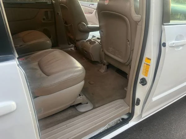 2004 Toyota Sienna 1st Gen - Image 20 of 21