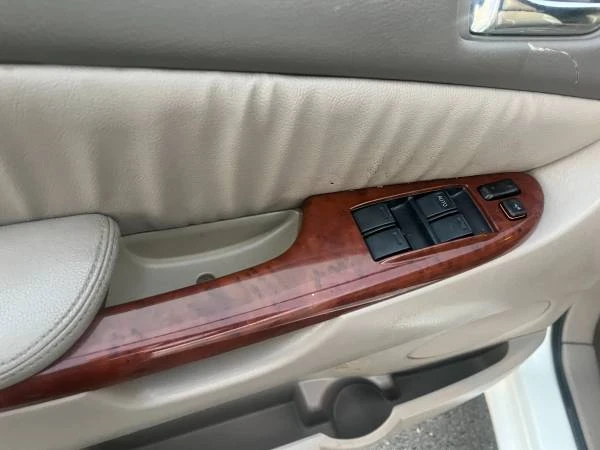 2004 Toyota Sienna 1st Gen - Image 12 of 21