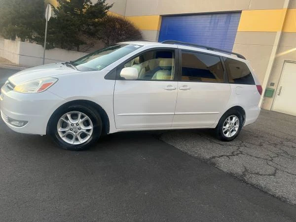 2004 Toyota Sienna 1st Gen - Image 9 of 21