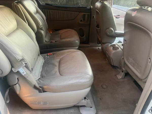 2004 Toyota Sienna 1st Gen - Image 19 of 21