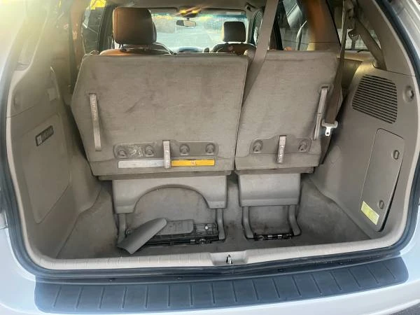 2004 Toyota Sienna 1st Gen - Image 17 of 21