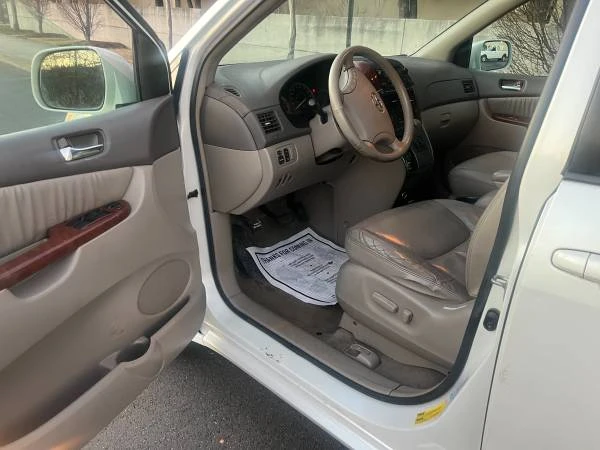 2004 Toyota Sienna 1st Gen - Image 14 of 21