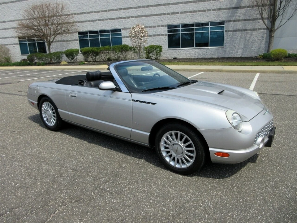 2004 Ford Thunderbird 11th Gen - Image 10 of 21
