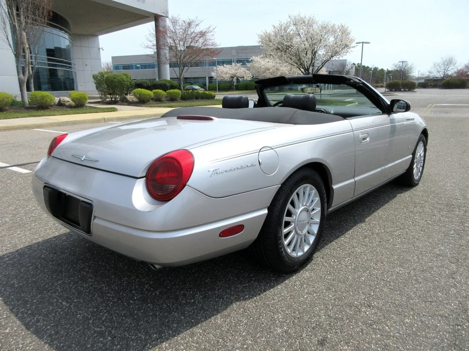 2004 Ford Thunderbird 11th Gen - Image 4 of 21