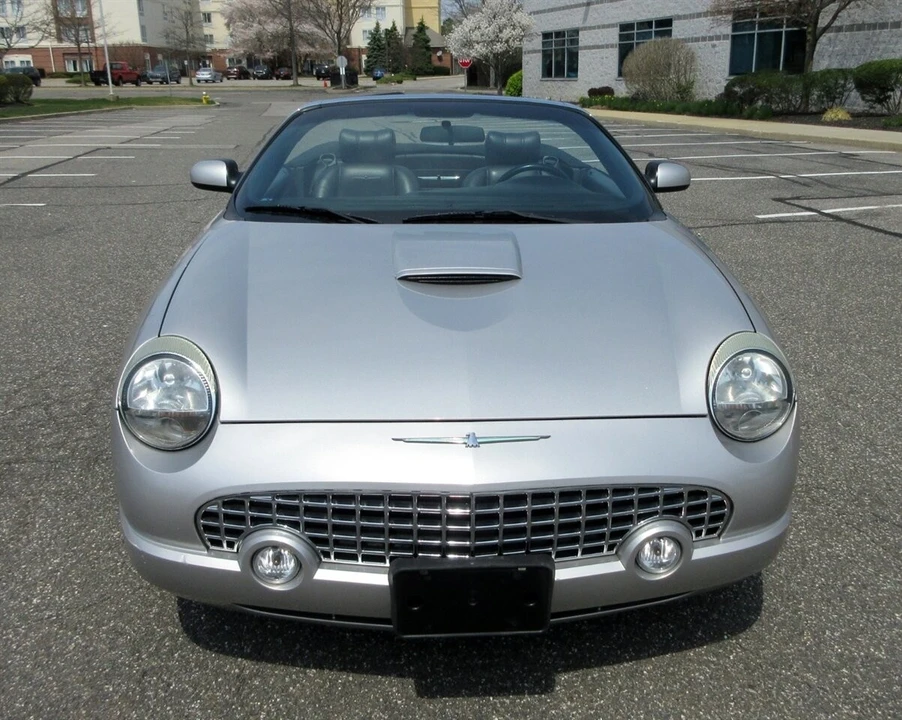 2004 Ford Thunderbird 11th Gen - Image 19 of 21