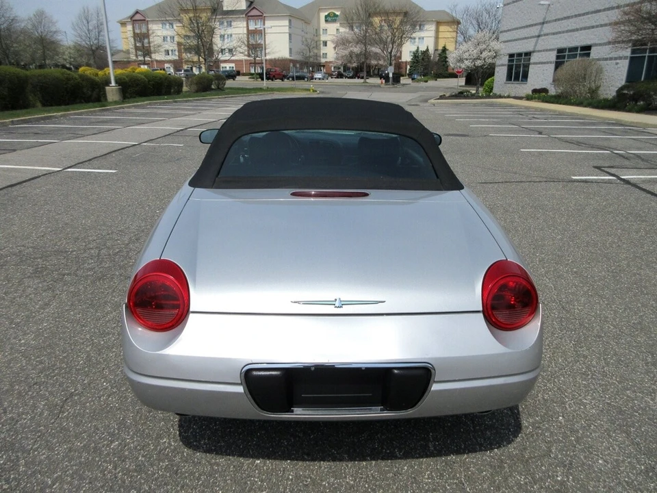 2004 Ford Thunderbird 11th Gen - Image 18 of 21