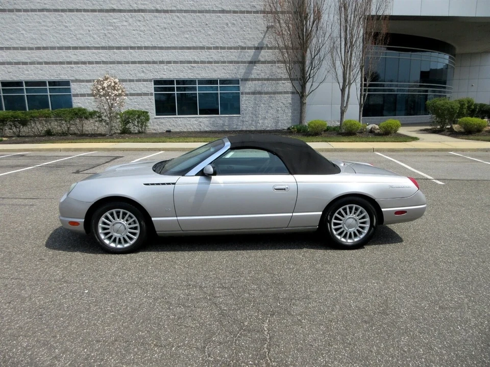 2004 Ford Thunderbird 11th Gen - Image 15 of 21