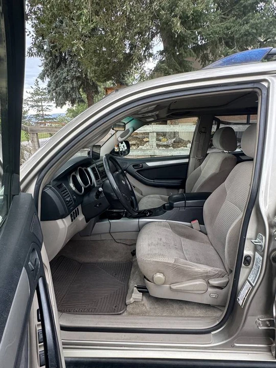 2004 Toyota 4Runner 4th Gen - Image 8 of 12