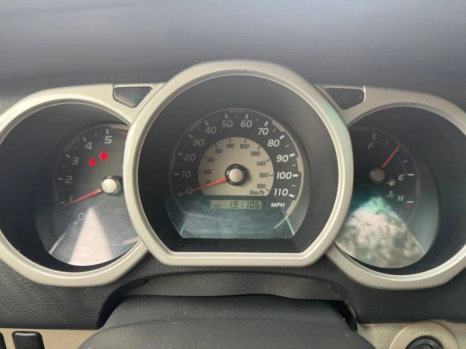 2004 Toyota 4Runner 4th Gen - Image 2 of 12
