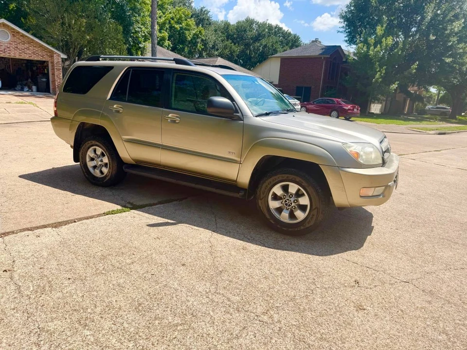 2004 Toyota 4Runner 4th Gen - Image 2 of 10