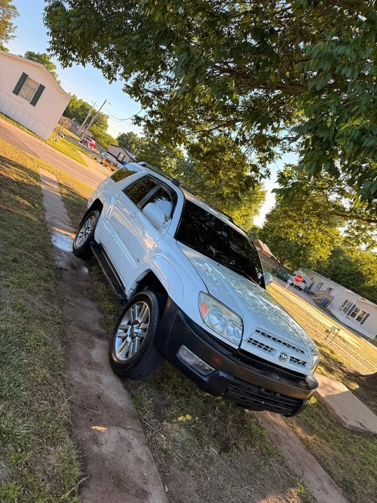 2004 Toyota 4Runner 4th Gen - Image 2 of 4