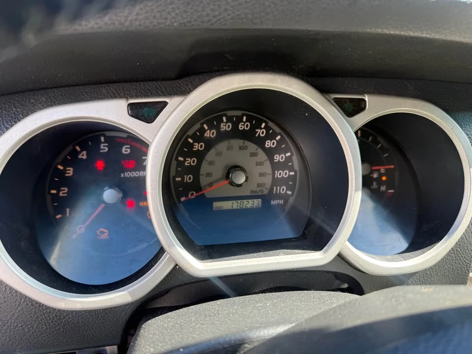 2004 Toyota 4Runner 4th Gen - Image 6 of 13