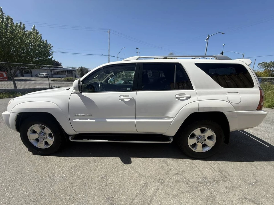 2004 Toyota 4Runner 4th Gen - Image 2 of 11