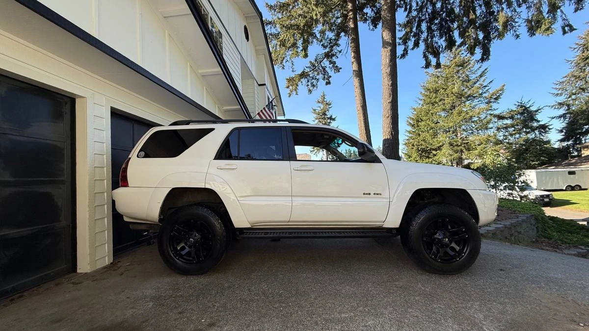 2004 Toyota 4Runner 4th Gen - Image 2 of 11