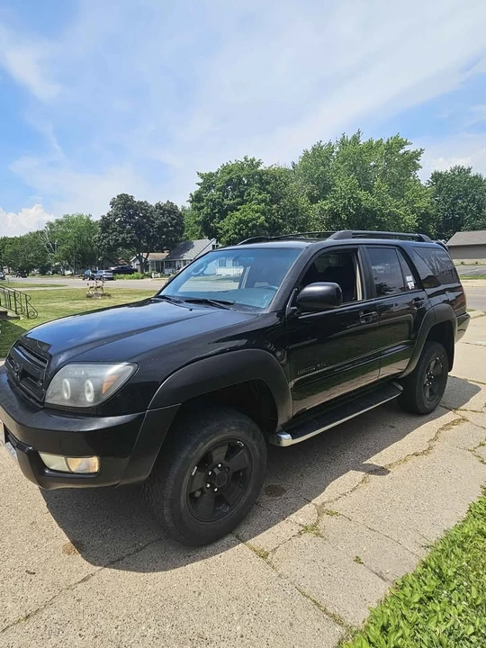 2004 Toyota 4Runner 4th Gen - Image 2 of 14
