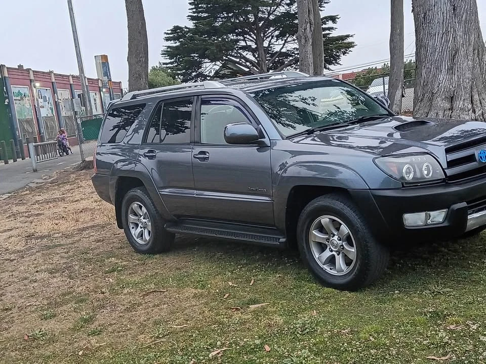 2004 Toyota 4Runner 4th Gen - Image 2 of 8
