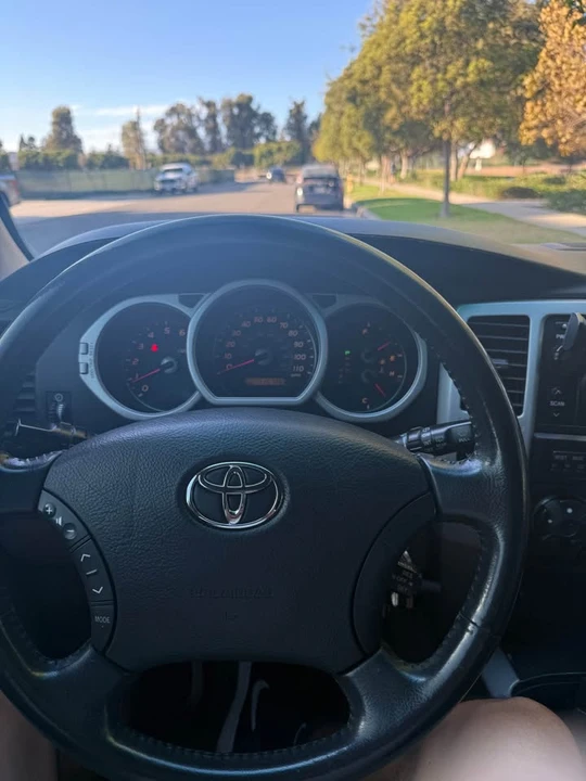 2004 Toyota 4Runner 4th Gen - Image 11 of 15