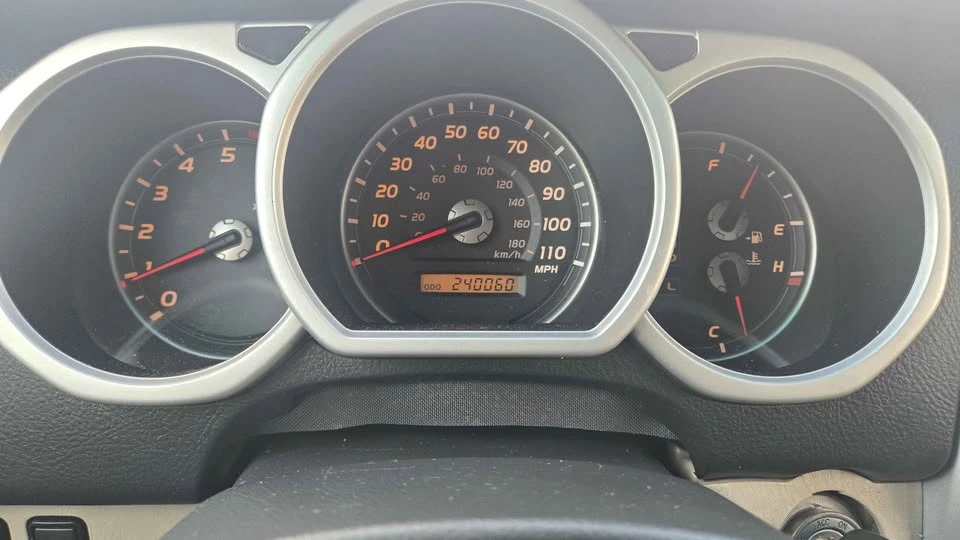 2004 Toyota 4Runner 4th Gen - Image 11 of 17