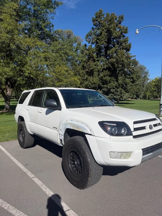 2004 Toyota 4Runner 4th Gen - Image 2 of 17
