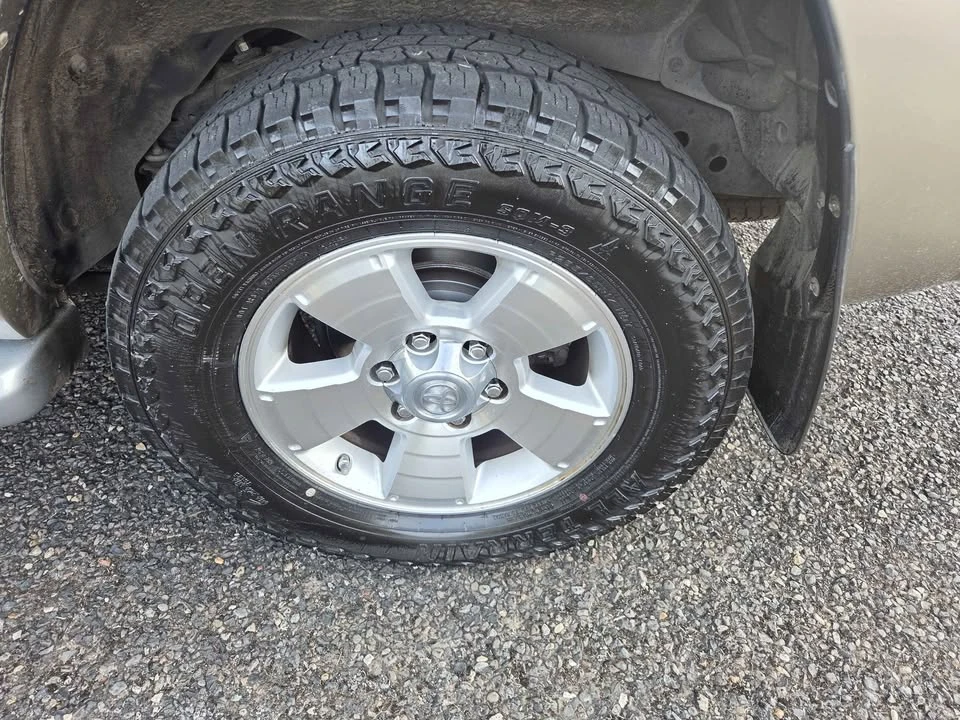2004 Toyota 4Runner 4th Gen - Image 5 of 15