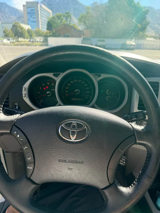 2004 Toyota 4Runner 4th Gen - Image 10 of 17
