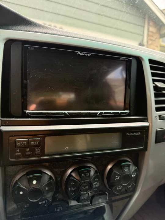 2004 Toyota 4Runner 4th Gen - Image 8 of 17