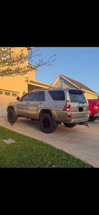 2004 Toyota 4Runner 4th Gen - Image 2 of 3