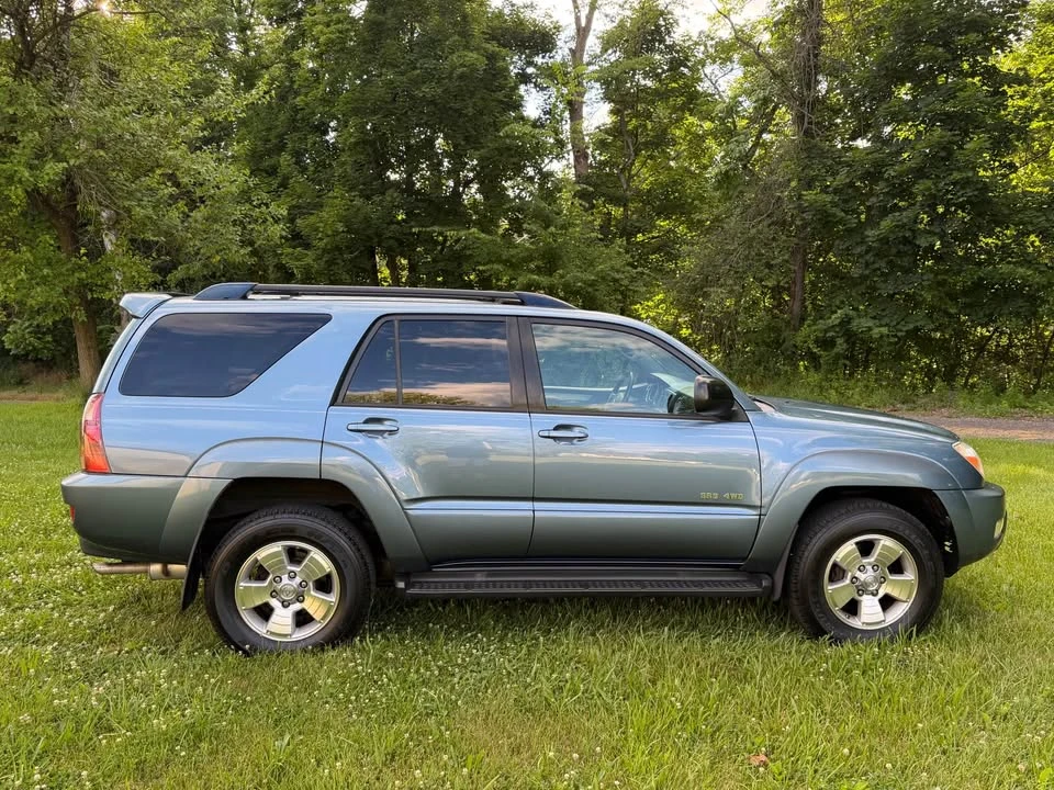 2004 Toyota 4Runner 4th Gen - Image 2 of 18