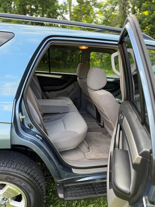 2004 Toyota 4Runner 4th Gen - Image 10 of 18