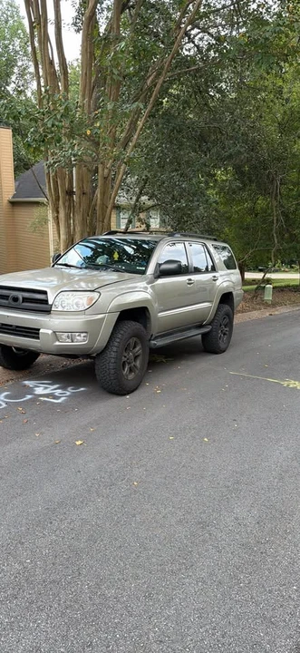 2004 Toyota 4Runner 4th Gen - Image 2 of 11