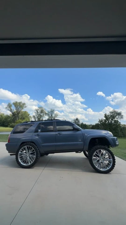 2004 Toyota 4Runner 4th Gen - Image 2 of 7