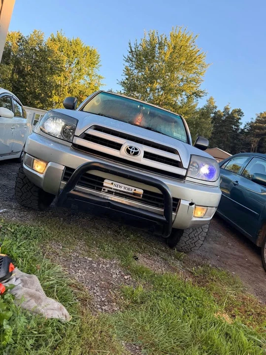 2004 Toyota 4Runner 4th Gen - Image 2 of 8