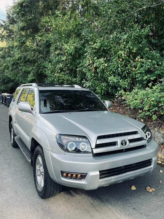 2004 Toyota 4Runner 4th Gen - Image 2 of 11