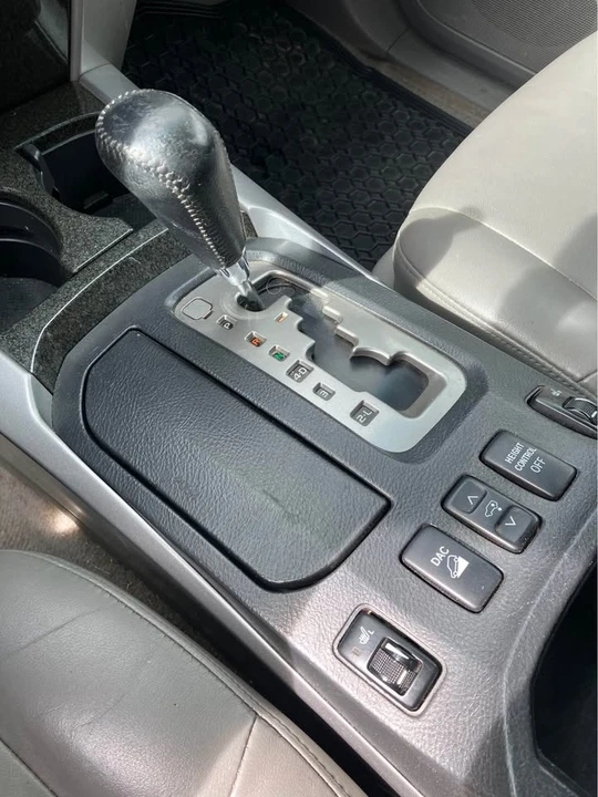 2004 Toyota 4Runner 4th Gen - Image 6 of 12