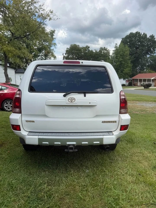 2004 Toyota 4Runner 4th Gen - Image 11 of 17