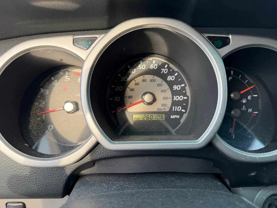 2004 Toyota 4Runner 4th Gen - Image 11 of 15