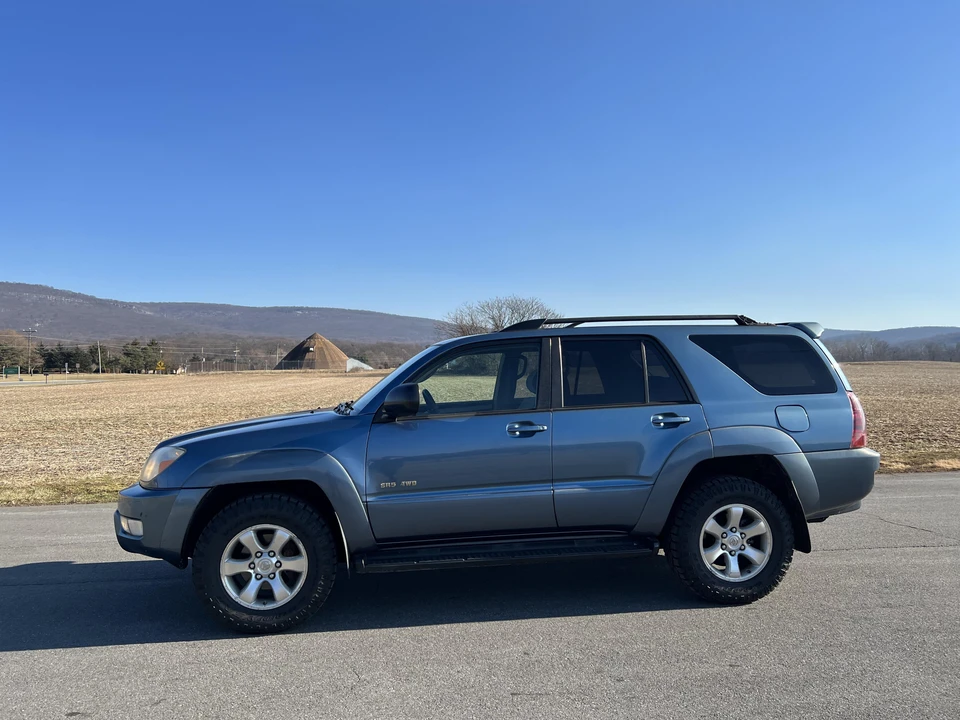 2004 Toyota 4Runner 4th Gen - Image 11 of 31