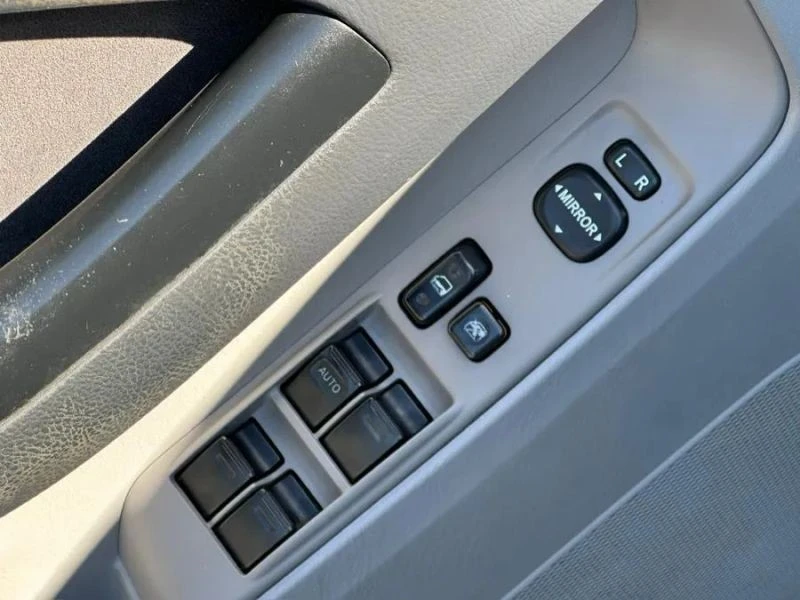 2004 Toyota 4Runner 4th Gen - Image 10 of 12