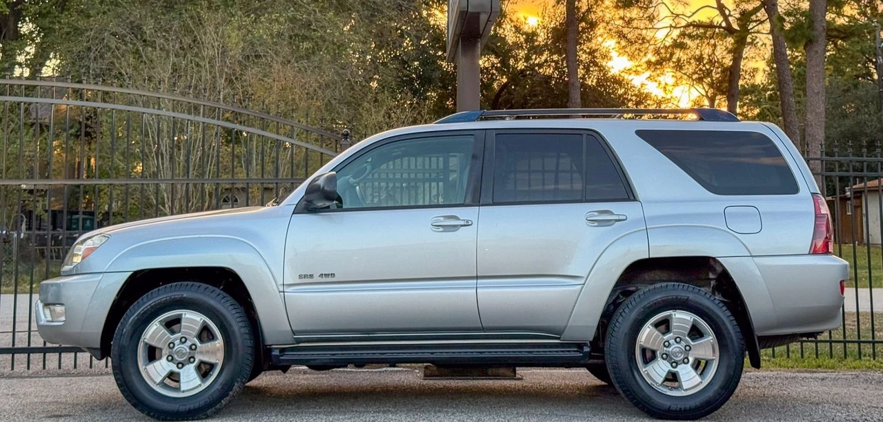 2004 Toyota 4Runner 4th Gen - Image 3 of 12